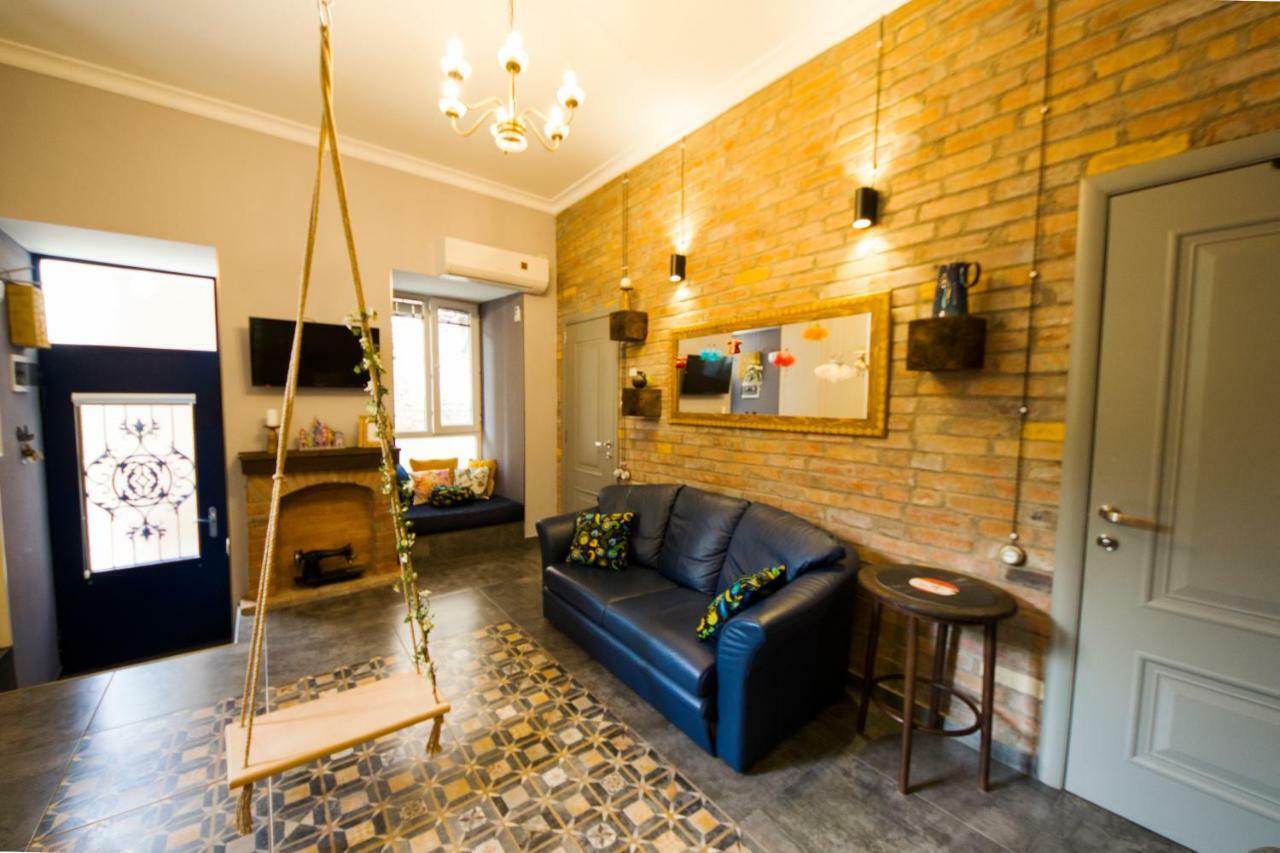 Sofia Apartment In Old Tbilisi Ngoại thất bức ảnh