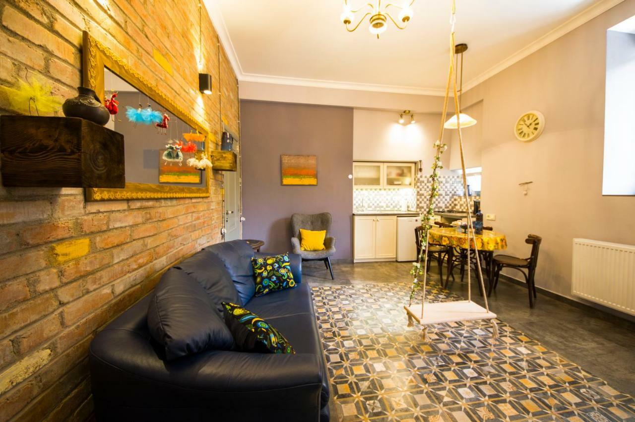 Sofia Apartment In Old Tbilisi Ngoại thất bức ảnh
